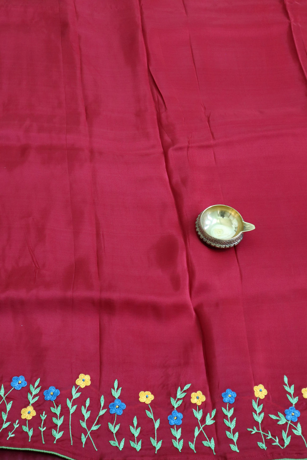 Hand-embroidered sarees online in USA  |Uppada Silk