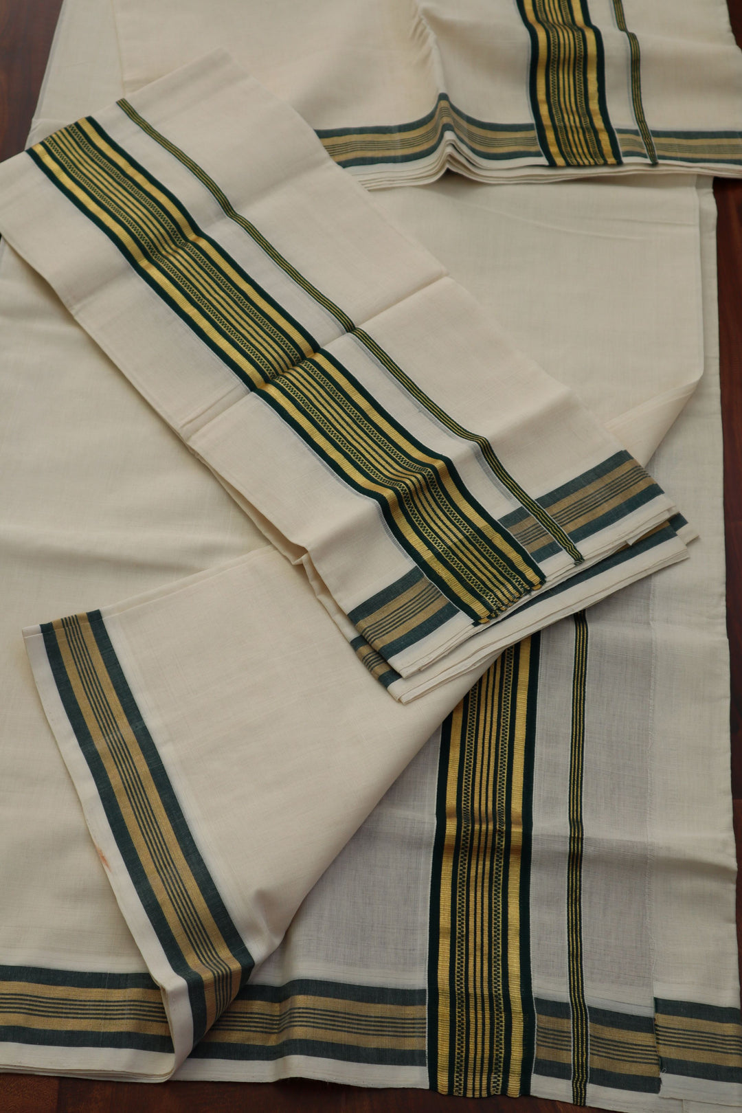 Traditional Kerala Sarees online in the USA |Mundum Neriyathum