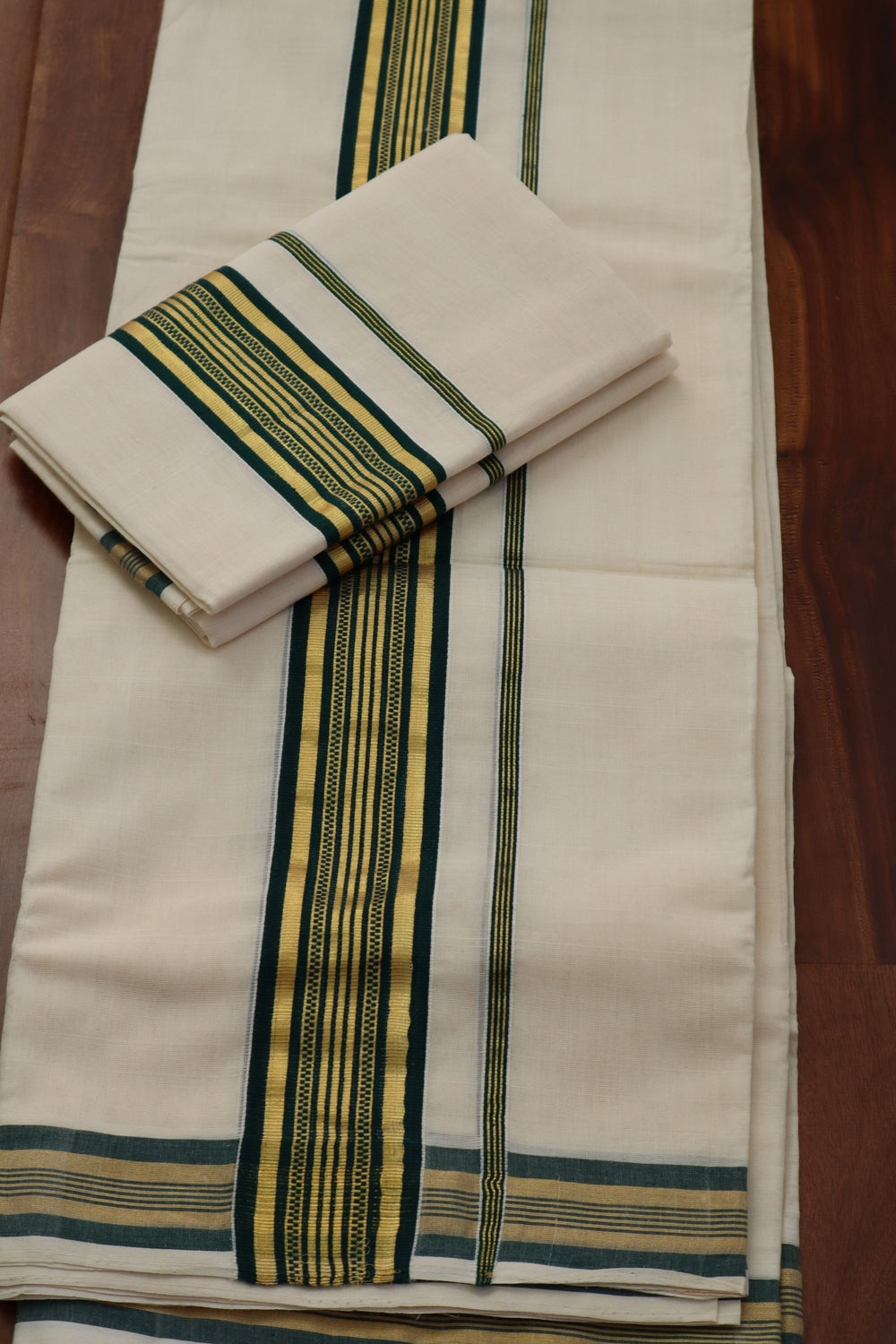 Traditional Kerala Sarees online in the USA |Mundum Neriyathum
