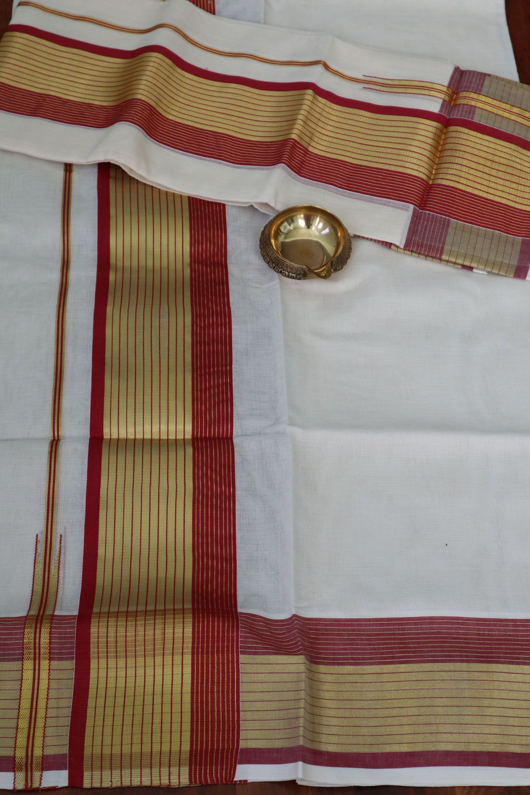 Traditional Kerala Sarees online in the USA |Mundum Neriyathum