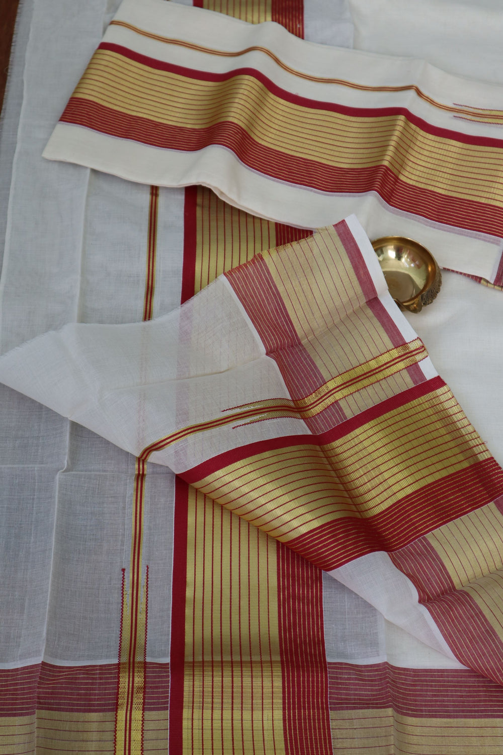 Traditional Kerala Sarees online in the USA |Mundum Neriyathum