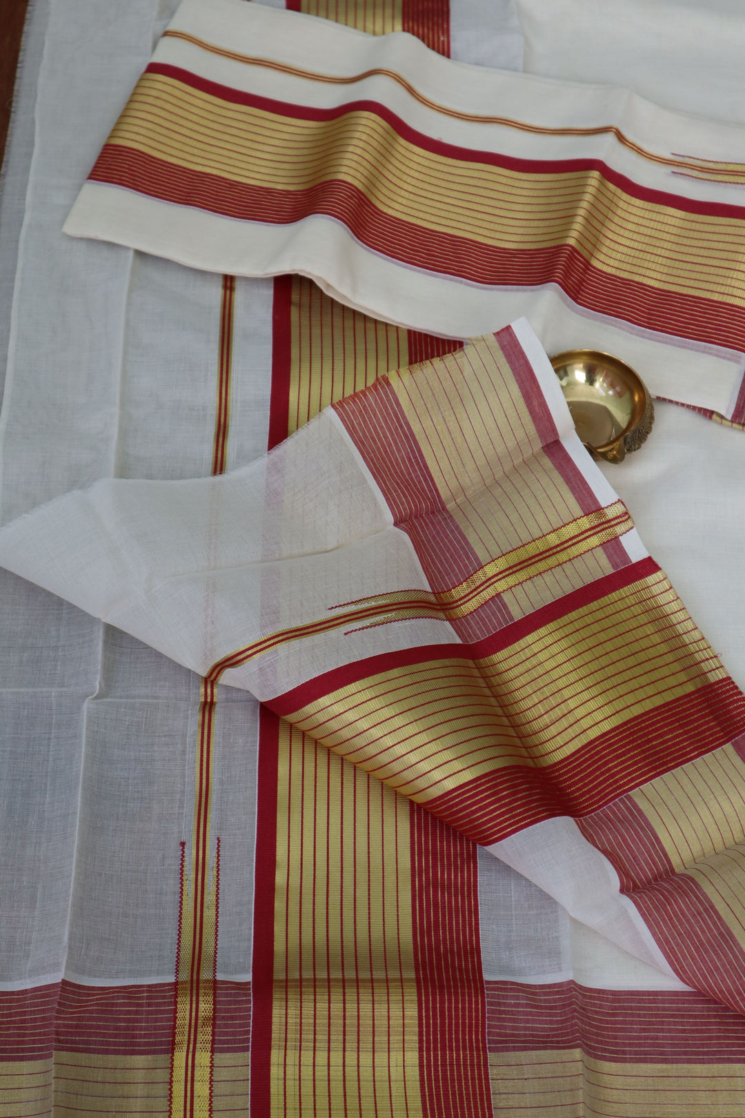 Traditional Kerala Sarees online in the USA |Mundum Neriyathum