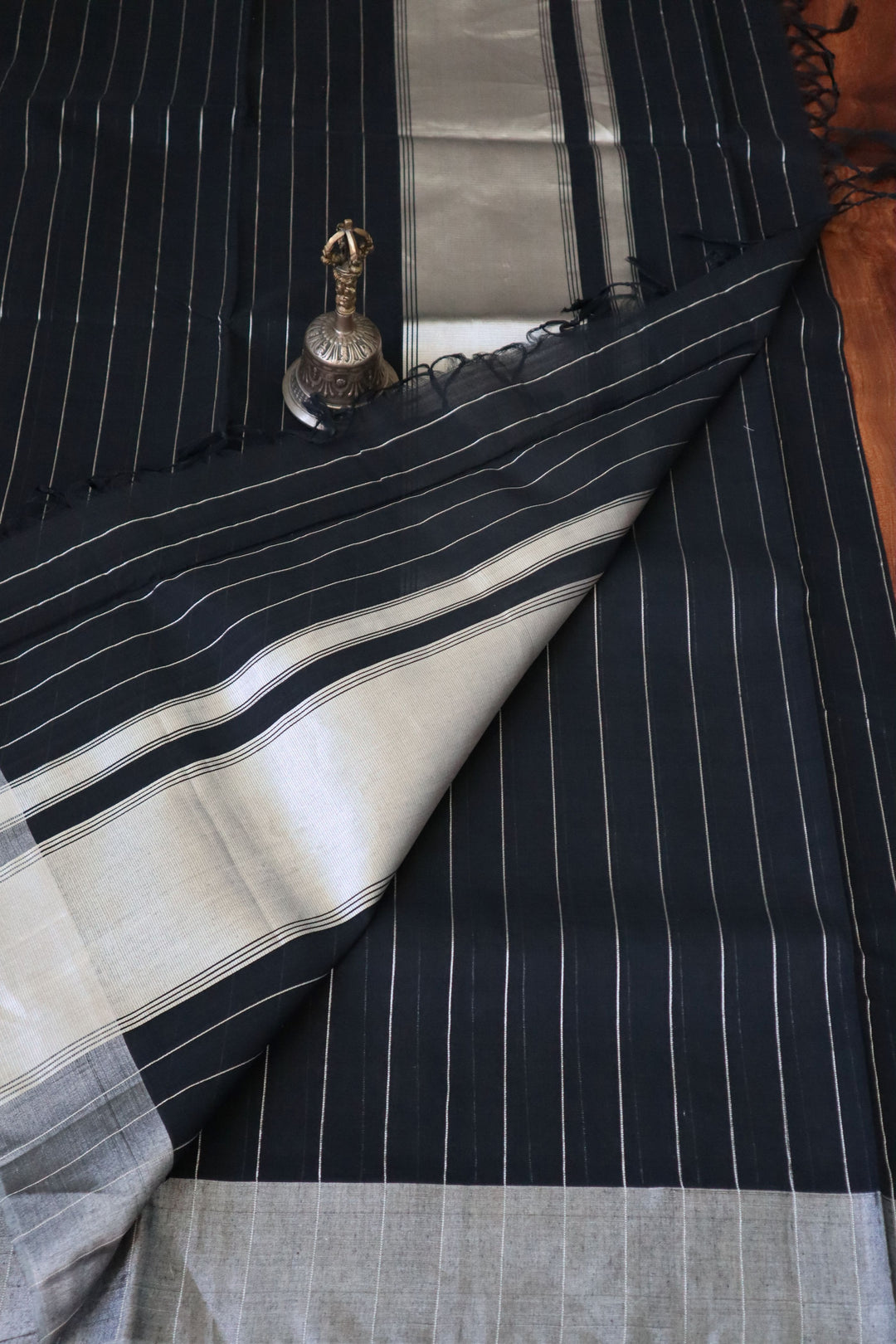 Traditional Kerala Sarees online in USA | Balaramapuram Kasavu Saree