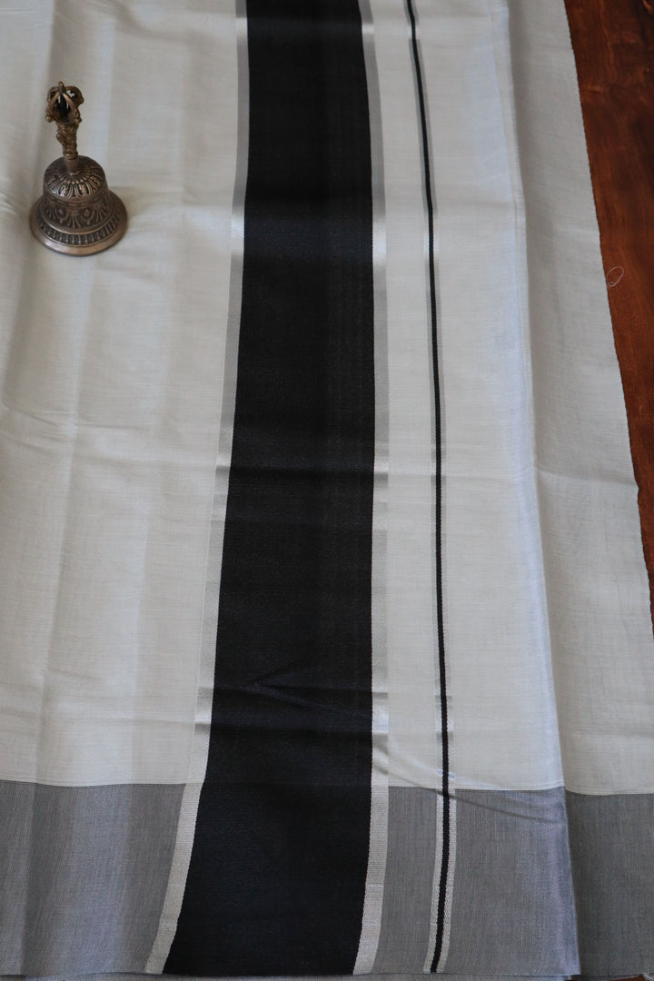 Kerala Kasavu Saree | Traditional Kerala Sarees online in the USA