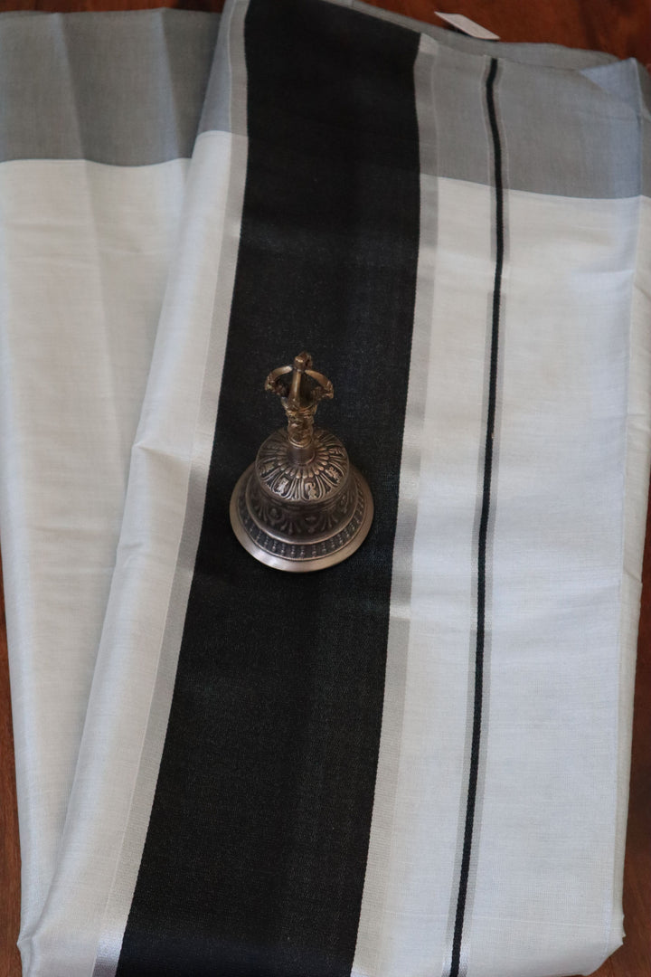 Kerala Kasavu Saree | Traditional Kerala Sarees online in the USA