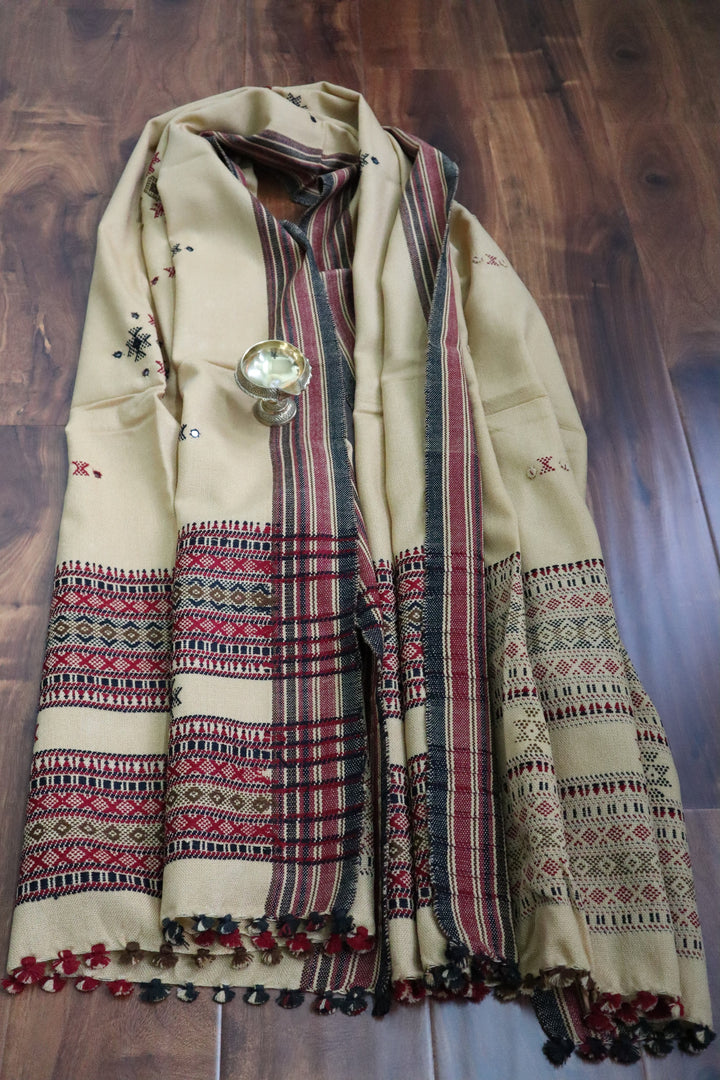 Indian clothing in USA |Handwoven Cotton Bhujodi shawls