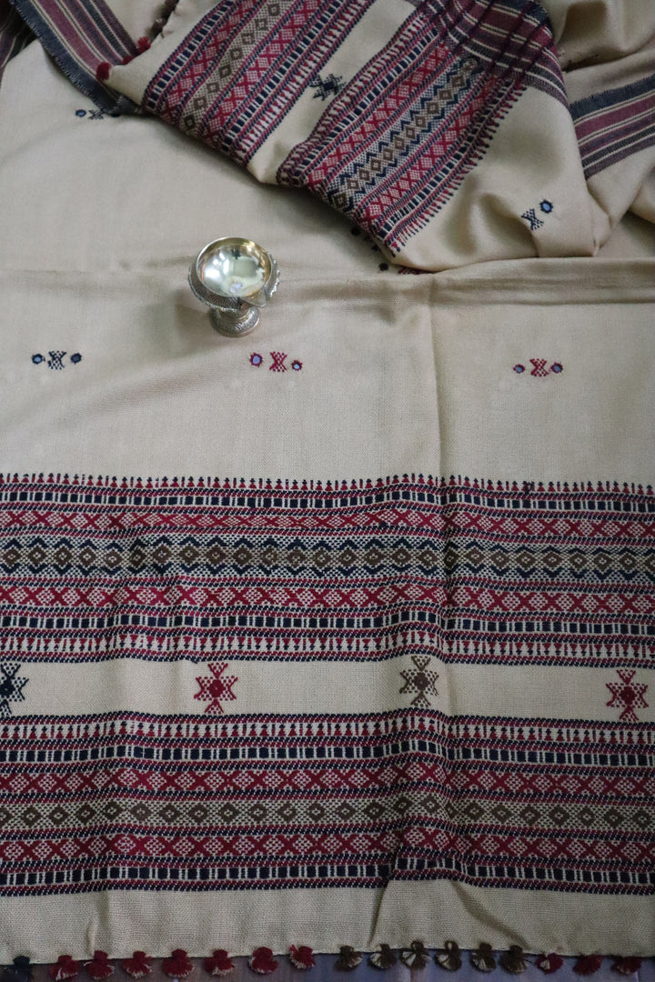 Indian clothing in USA |Handwoven Cotton Bhujodi shawls