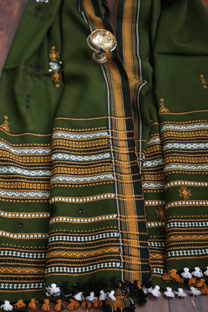 Indian Clothing in USA | Handwoven Cotton Bhujodi shawls