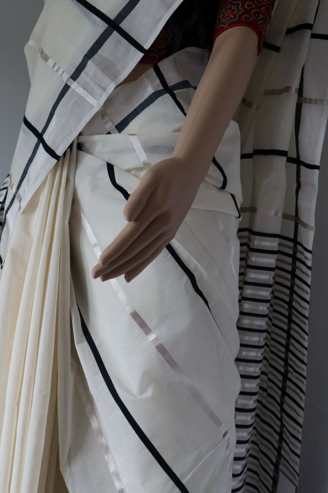 Handwoven Cotton Saree with Contemporary Design