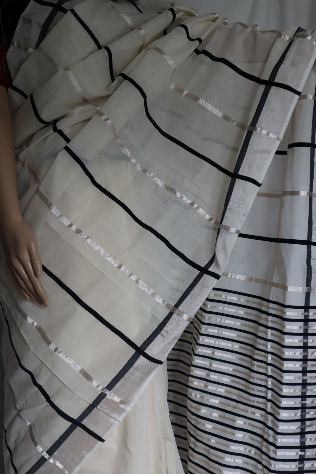 Handwoven Cotton Saree with Contemporary Design