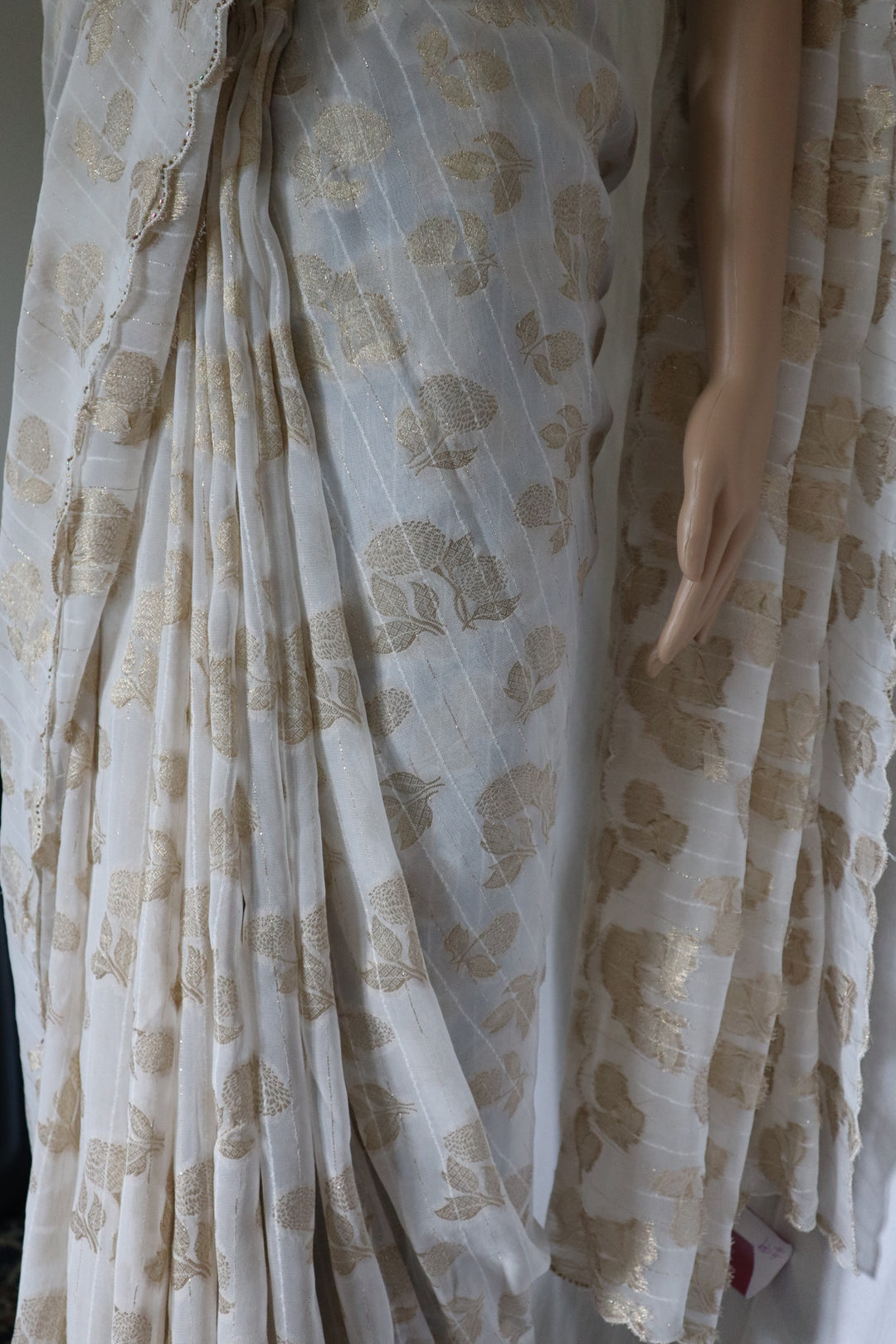 BEAD Scalloped Saree