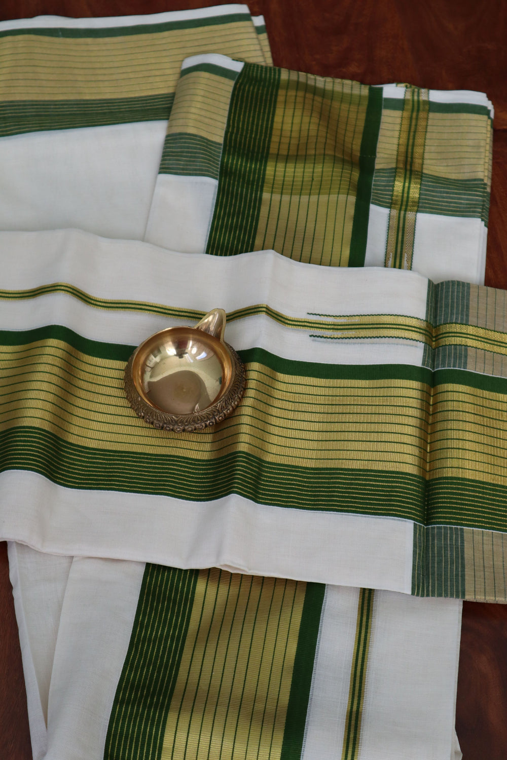 Traditional Kerala Sarees online in the USA |Mundum Neriyathum 