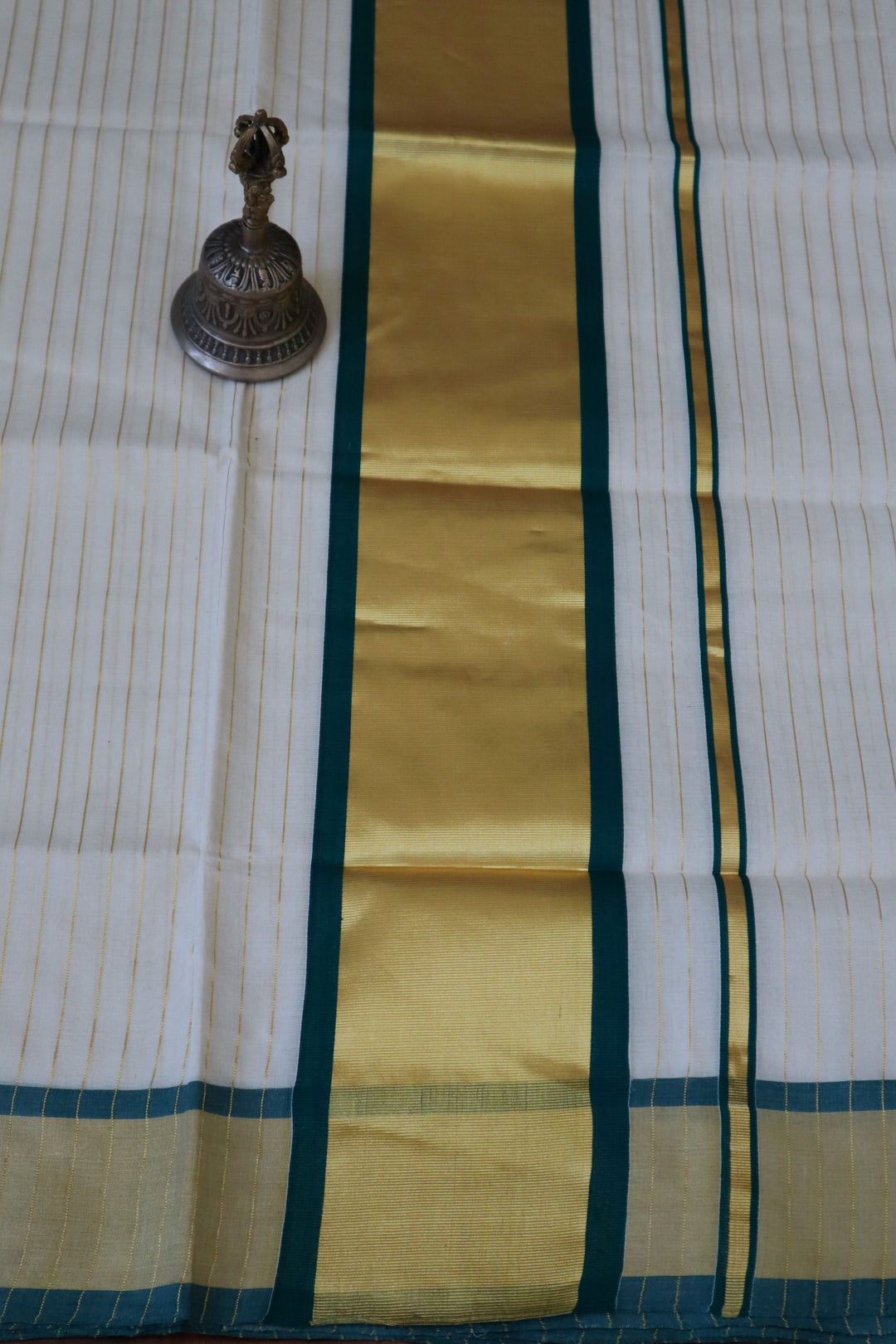 Balaramapuram Kasavu Saree | Traditional Kerala Sarees online in USA