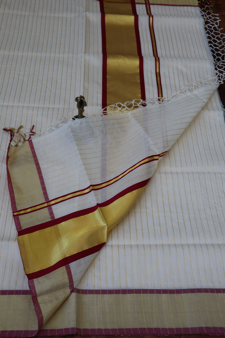 Indian Ethnic Wear Online in USA | Balaramapuram Kasavu Saree
