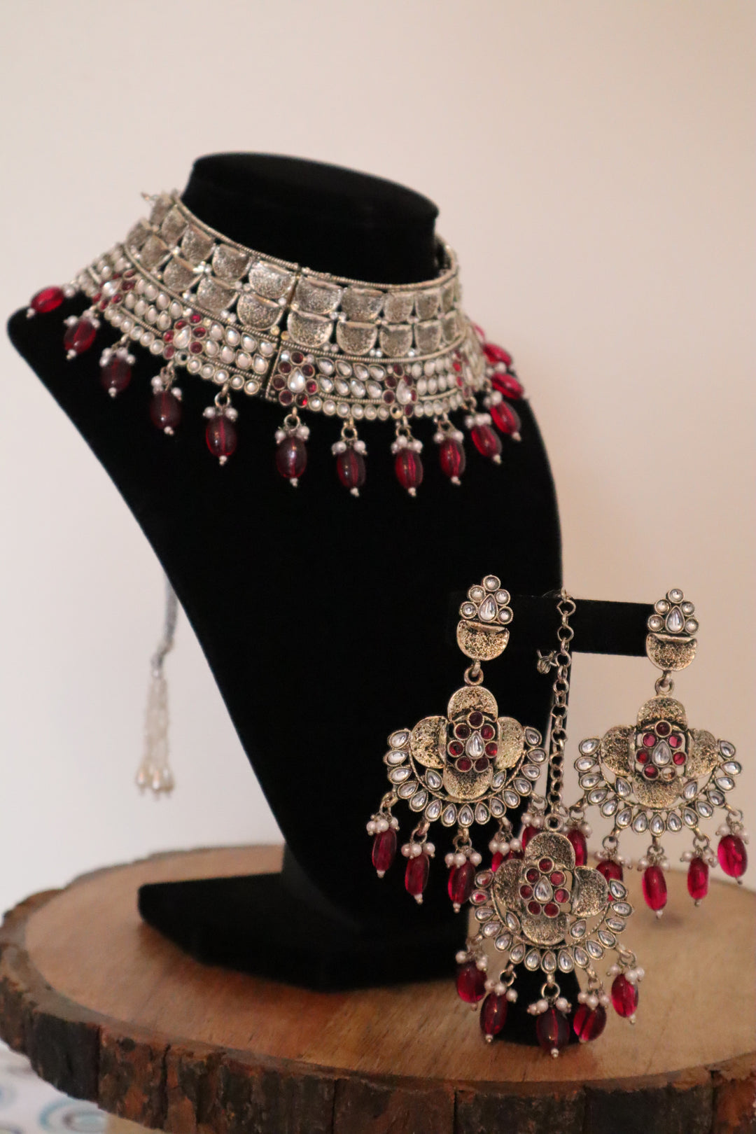 Rhodium Plated Maroon Kundan Collar Necklace Set