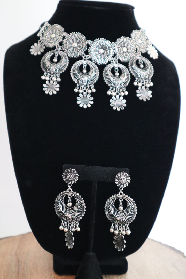 Nubile Rhodium Plated Silver Collar Necklace Set