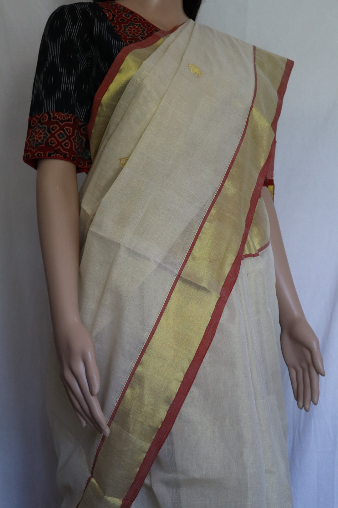Balaramapuram Kasavu Saree