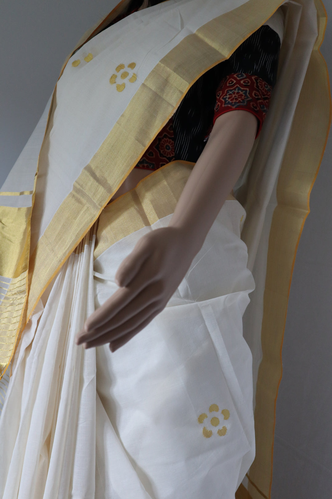 Balaramapuram Kasavu Saree