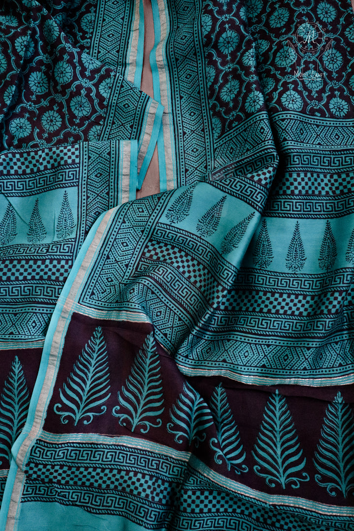 Chanderi Silk Dupatta - Handwoven by a master craftsman and national awardee